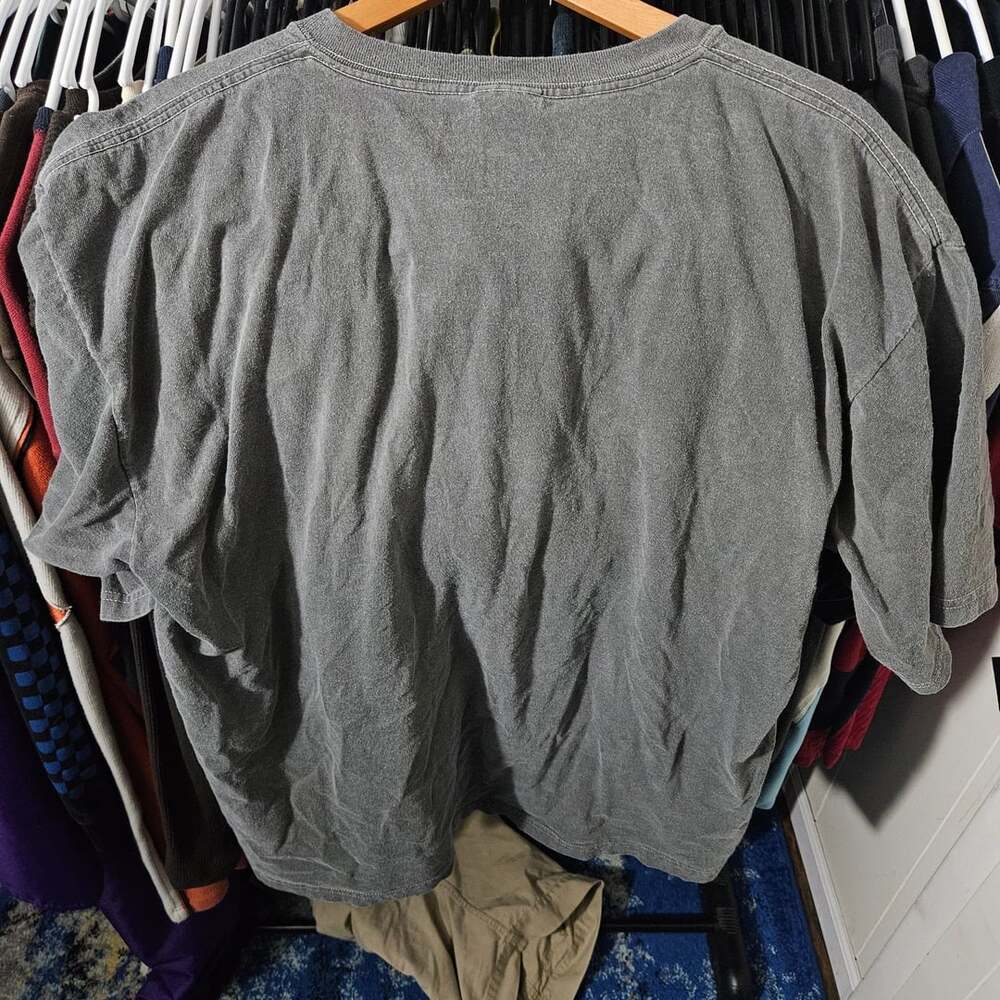 Cabelas Wolf T-Shirt Size XL Gray Vintage Embroidered Graphic Tee - Picture 4 of 5